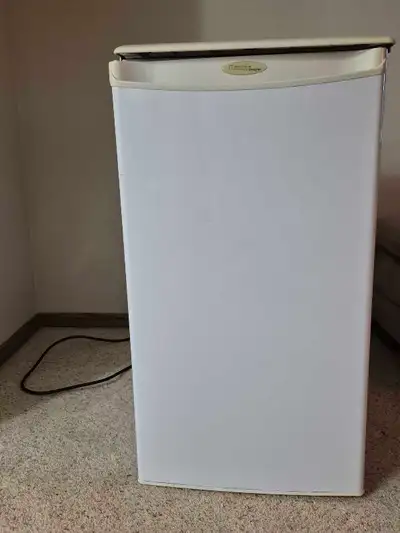 Danby Mini Fridge – Excellent Working Condition Price: $100 OBO Description: Selling a reliable, whi...