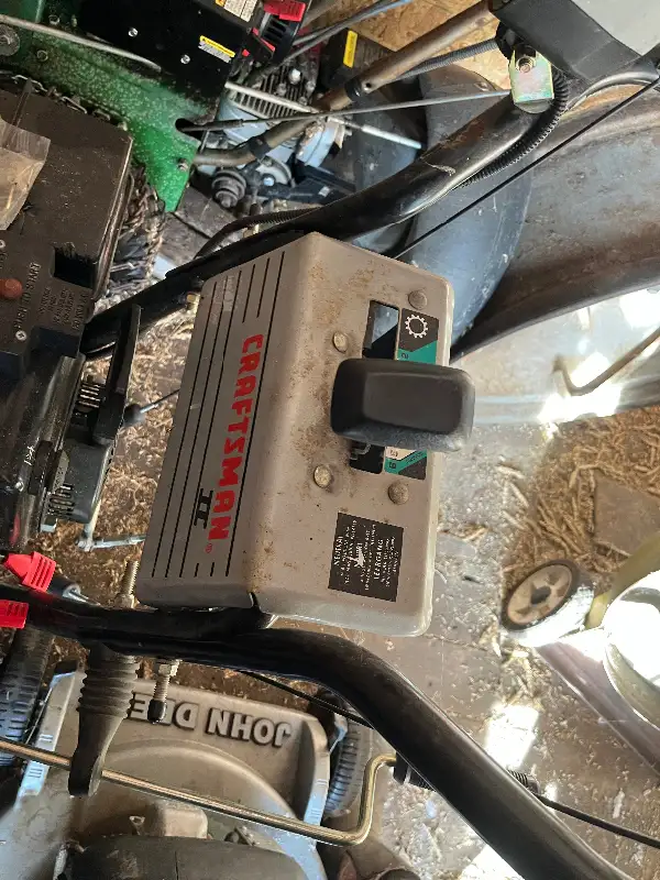 Snowblower Parts and Tractors in Snowblowers in Regina - Image 10