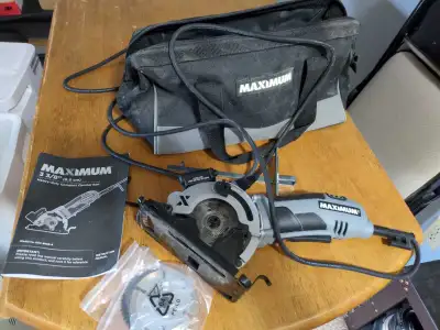 Heavy duty compact circular saw, View more