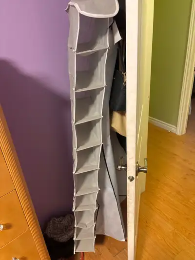 Organisateur à Suspendre, View more