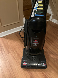 Power force Bissell vacuum cleaner Model 3522 - 1