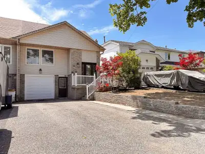 Beautiful 3 Bedroom 3 piece washroom main level 4 rent -July 1st