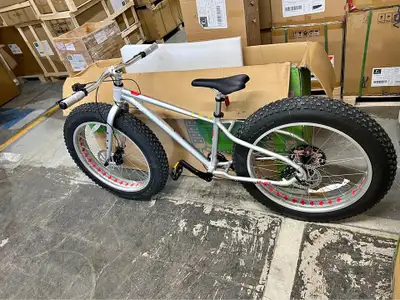 Vélo de montagne à gros pneus de 26 pouces avec cadre en alumini, View more