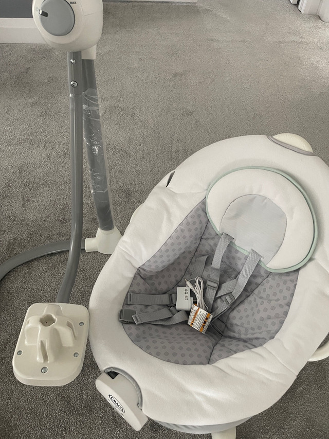 Graco Soothe and Sway - Brand New Condition in Playpens, Swings & Saucers in Kitchener / Waterloo - Image 2