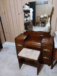 ANTIQUE VANITY WITH MIRROR AND SEAT
