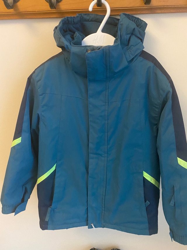 Winter Snow Suit Boys Size 6-8 in Kids & Youth in Calgary