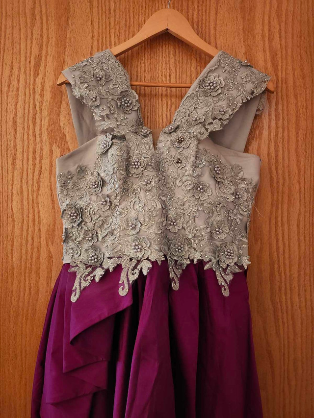 Gown for wedding, graduation, birthday in Women's - Dresses & Skirts in Winnipeg