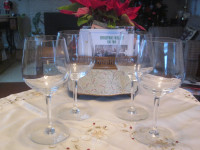 4 CLEAR WIDE MOUTH WINE GLASSES