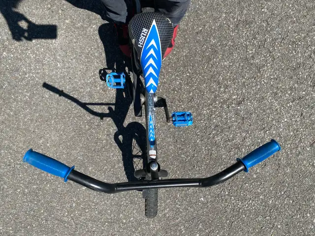 Movelo Rush 12 Inch Bike in Kids in City of Montréal - Image 6