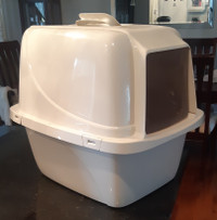 KITTY LITTER BOX, COVERED, VENTED