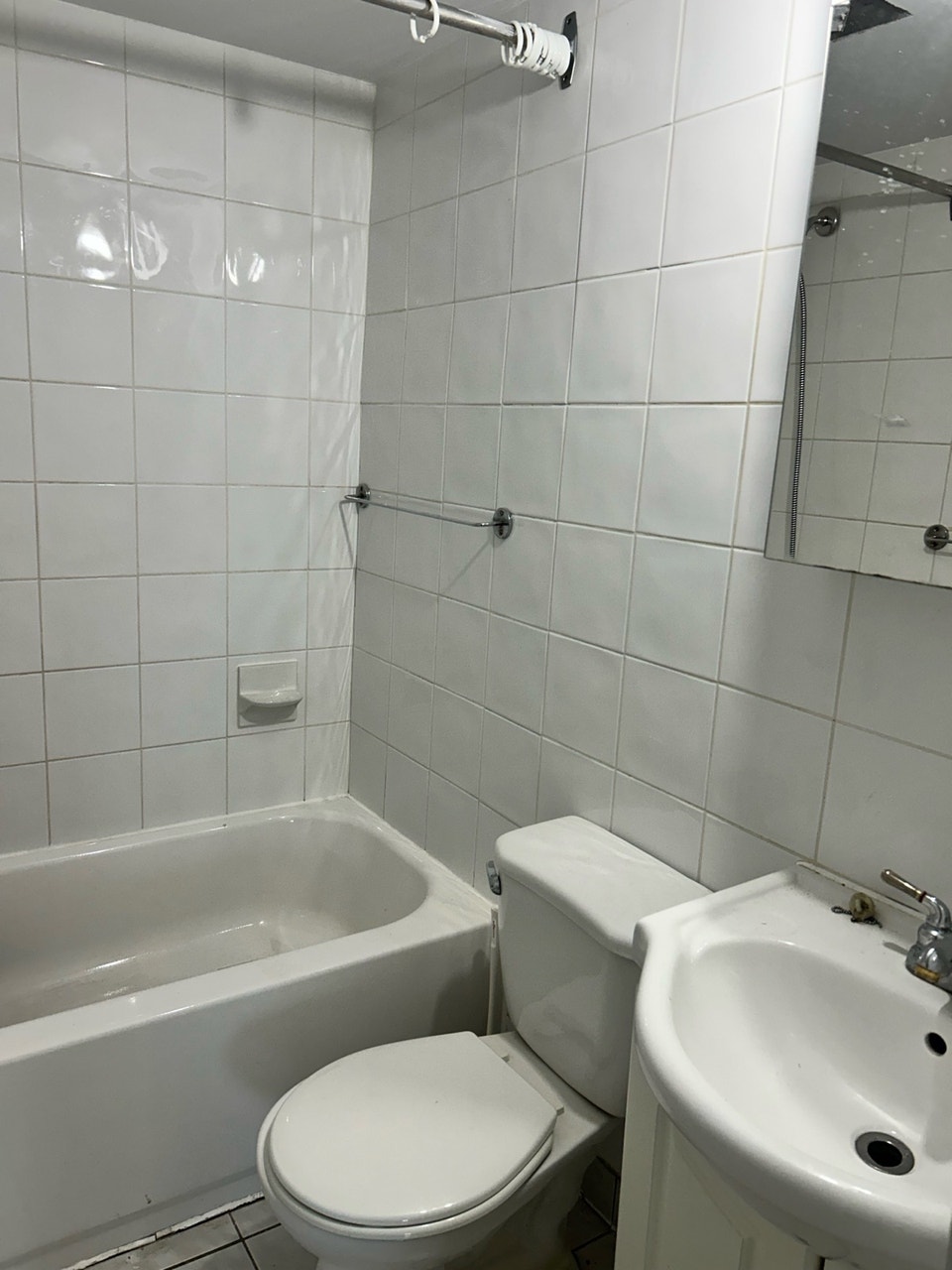 3 1/2 et 4 1/2 avec chauffage et eau chaude inclus 4