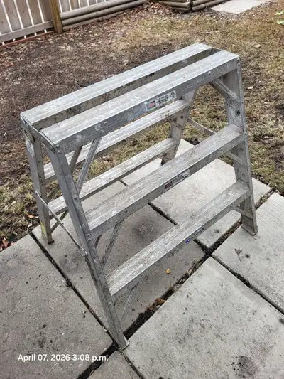 Folding heavy duty 3 foot ladder, View more