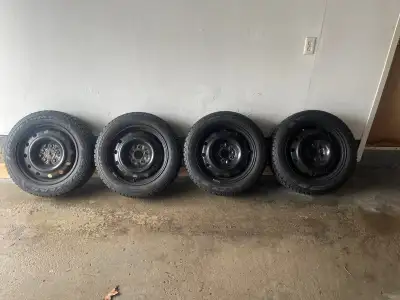 Selling my 17inch rims and tires (barely used) 205/55R16 Text -647512-4013