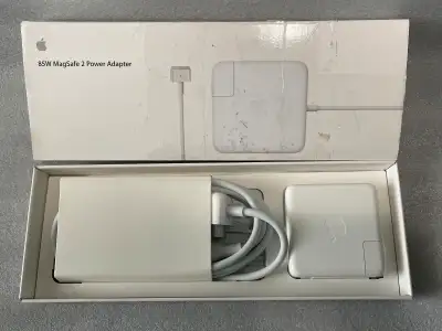Genuine Apple 85W MagSafe 2 Power Adapter. Model A1424 - for MacBook Retina. Extension Cable include...