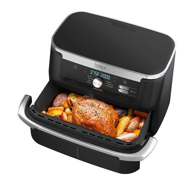 Ninja Foodi FlexBasket Air Fryer with 10.41 L (11 qt.) MegaZone in Toasters & Toaster Ovens in City of Toronto