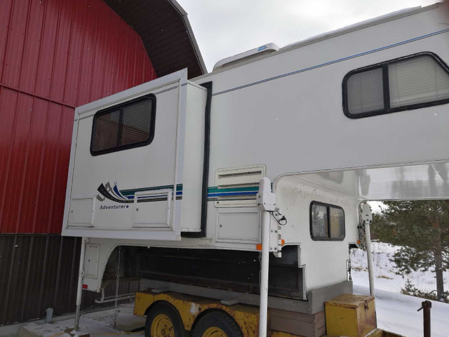 Adventurer Truck Camper in RVs & Motorhomes in Strathcona County - Image 4
