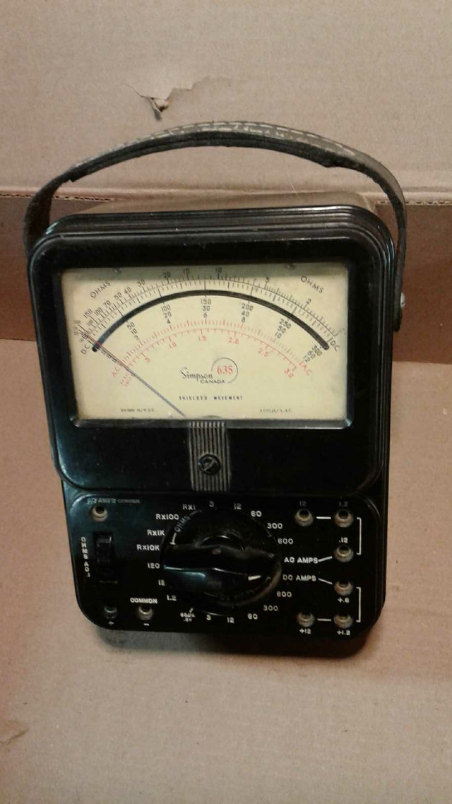 Multimètre  Voltmètre  dans Appareils électroniques  à Longueuil/Rive Sud