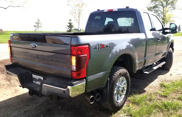 2022 Ford F-350 XLT Diesel Supercab 4x4 in Cars & Trucks in Kitchener / Waterloo - Image 4