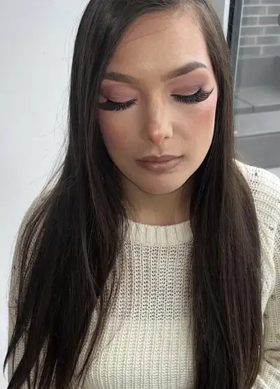 Local makeup Artist with over 10 year of Artistry. $15 deposit sent to email to secure appointment....