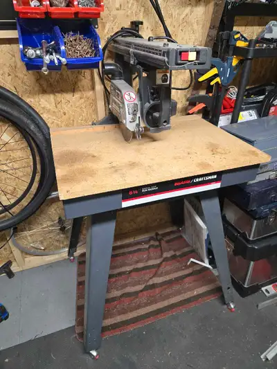 Moving and selling many tools