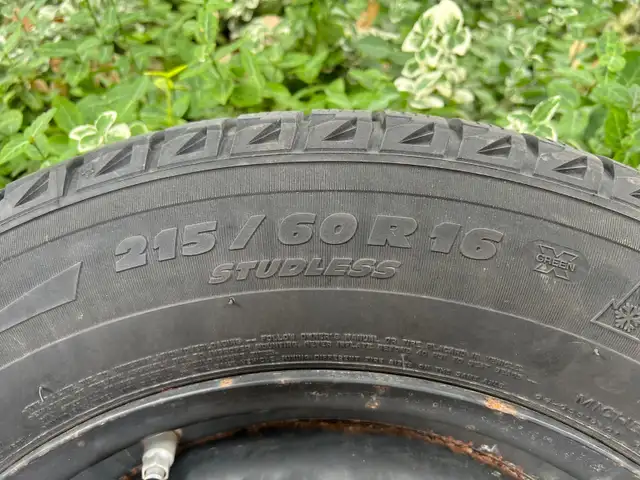 Michelin X-Ice 215/60R16 on rims in Tires & Rims in Ottawa - Image 5