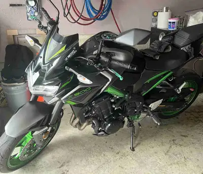 2023 Kawasaki Z900 Factory warranty 15,000kms One owner Leo Vince LV10 - its LOUD!!! Tail tidy Dyno’...