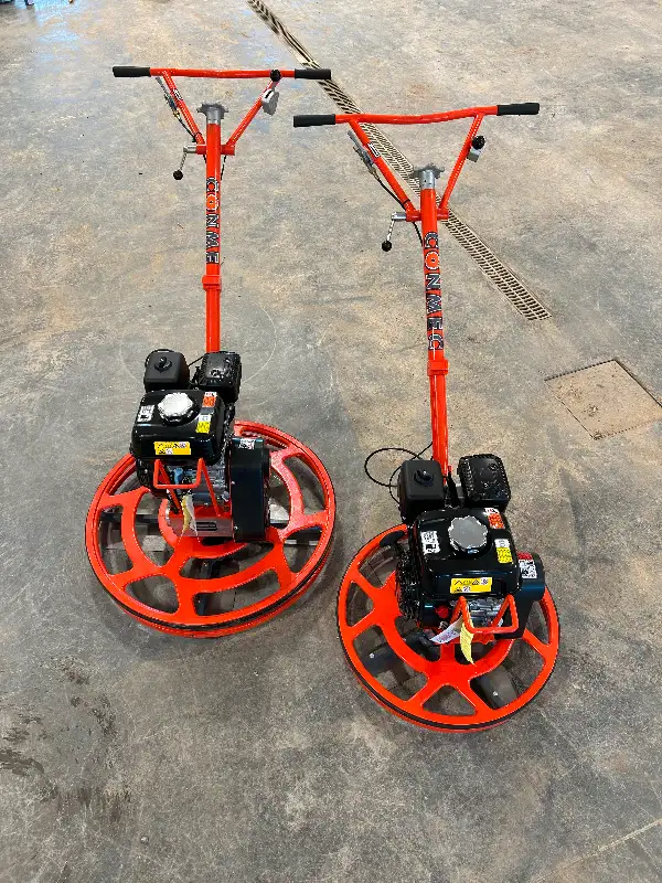 Conmec CT430 Edging Concrete Power Trowel! in Power Tools in Belleville - Image 5