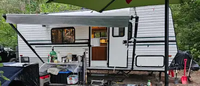Excellent condition Perfect couples trailer Lots of upgrades 3500 lbs Can pull with SUV Very Clean C...