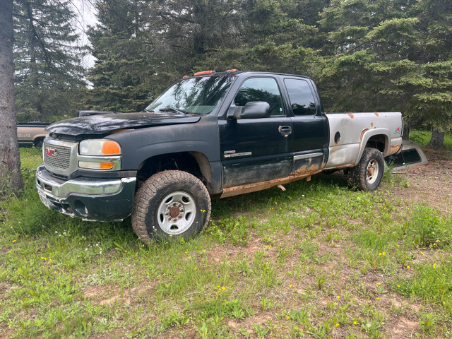 2004 GMC Sierra Duramax in Cars & Trucks in Thunder Bay