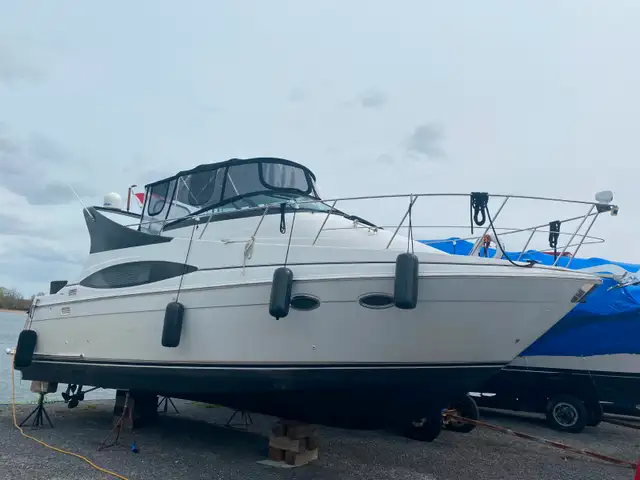 Bateau Carver 350 mariner à vendre in Powerboats & Motorboats in West Island - Image 4