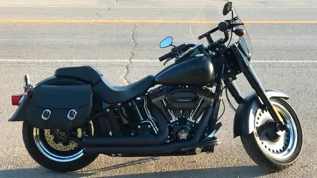 2017 Harley Davidson Fat Boy in Street, Cruisers & Choppers in Saskatoon - Image 2