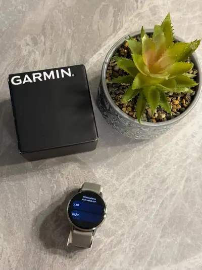 Garmin Venu 4 Series Smartwatch – Excellent Condition-Open Box Comes with a grey band & 45 mm dial s...