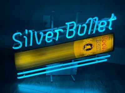 Vintage 80s Coors silver bullet neon bar sign,, vibrant blue colour, this is one of the originals, n...