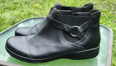 Clarks, Leather, Woman's Ankle Boot, Size 8, View more