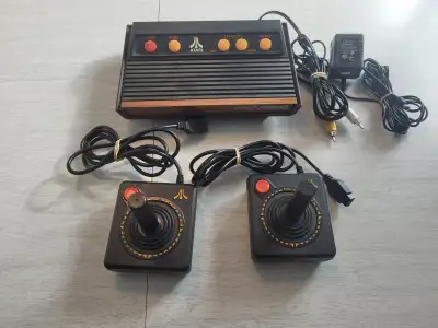 Ready-to-Play ATARI Flashback 2 Console with 2 Controllers, Cable & Power supply The Atari Flashback...