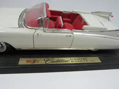 VINTAGE Maisto 1959 Cadillac Eldorado Biarritz white 1/18. Hello buyer, If you see this announcement...