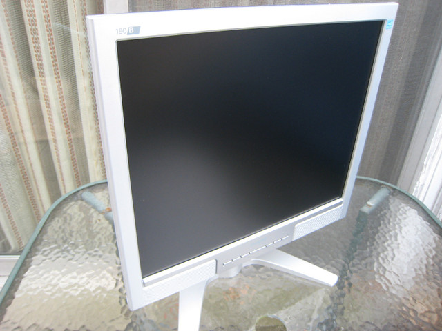 Philips 190B 19" LCD monitor 1280x1024 gray in Monitors in City of Toronto - Image 2