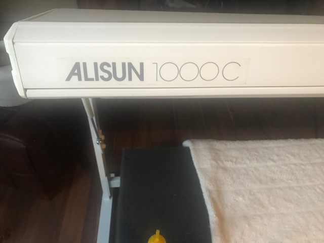 Alisun 1000c tanning bed  in Other in La Ronge - Image 2