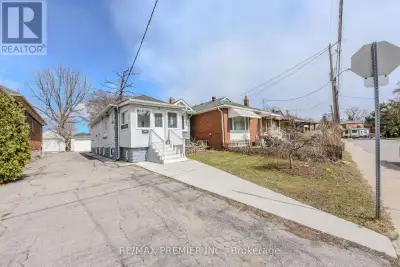 Bright & Spacious 3-Bedroom Bungalow with 4-Bedroom Basement Apartment on a Huge (30Ft X 230Ft) Lot...