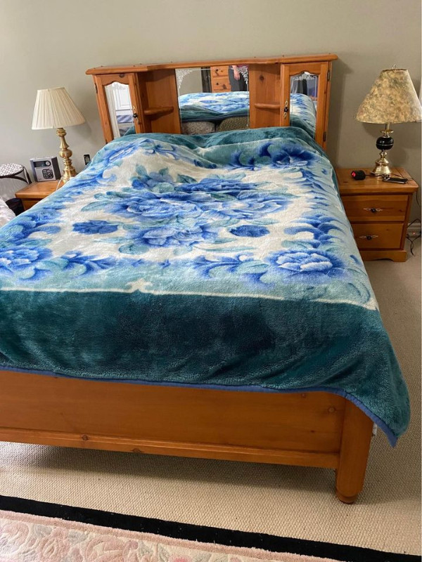 Queen Bedroom Suite For Sale in Beds & Mattresses in Abbotsford