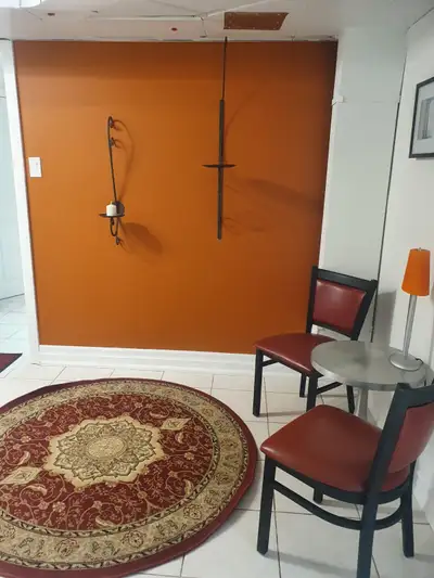 Large bright 1 bed apartment at Henry Farm (Leslie & Shepperd)