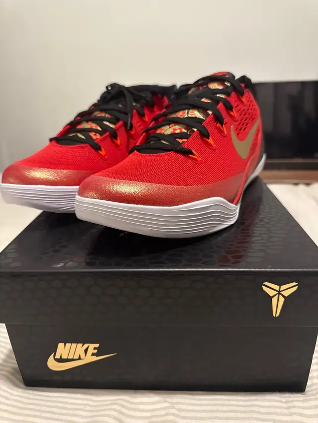 Nike Kobe IX Em Protro in Men's Shoes in City of Toronto - Image 6