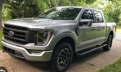 I’m looking to buy a 2019-2022 ford f150 or ram 1500 crew cab with low kms .. will buy lease return,...