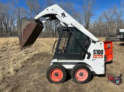 Great for compact spaces or acreage work. Excellent power. Low hours. Heated cab. This is a private...
