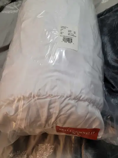 White petticoat, size XL. New with tags attached. Multiple layers of tulle and lace, with a soft mat...