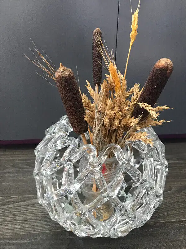 OVAL GLASS VASE in Home Décor & Accents in Grande Prairie - Image 6