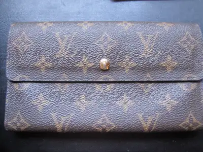Louis Vuitton Kisslock Wallet Vintage &  International Wallet, View more