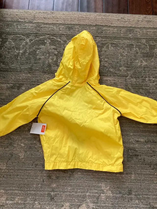 Kids toddler rain coat jacket 2T in Clothing - 2T in Kitchener / Waterloo - Image 5