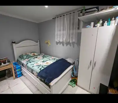 newly renovated basement for rent ( Female Only ) Furnished room for rent Intersection : Kennedy/Ell...