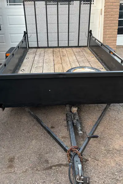Please read the entire ad before you message me. Manufactured in 1999 Advantage trailer 6x10 205/75/...